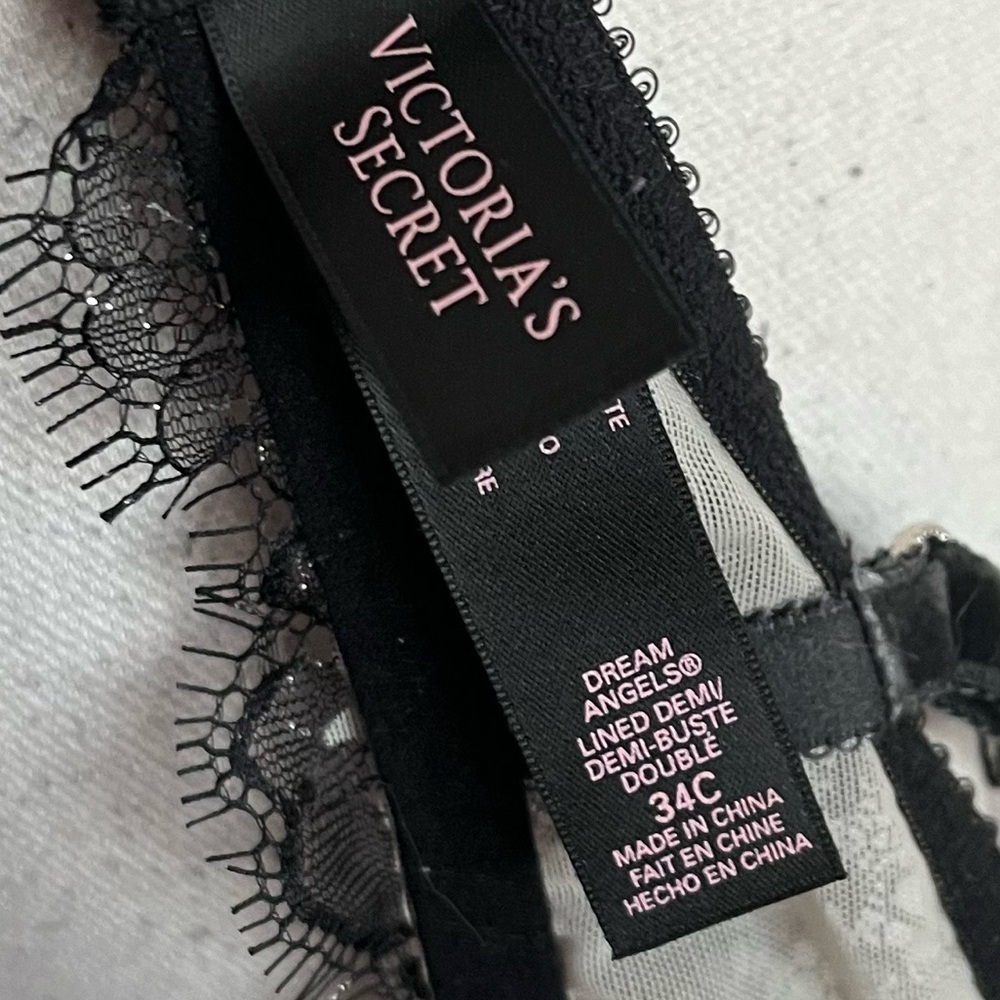 Victorias Secret • Black Lace Dream Angels Lined Demi Bra - Picture 5 of 5